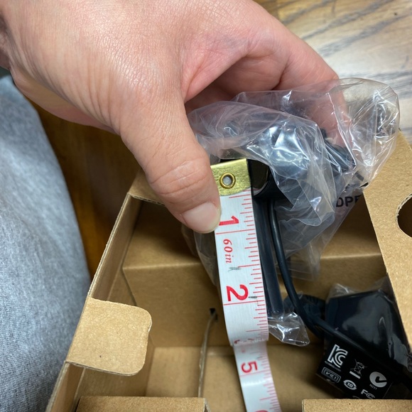 Logitech C930e 1080P HD Video Webcam - 90-Degree Extended View - Picture 13 of 14